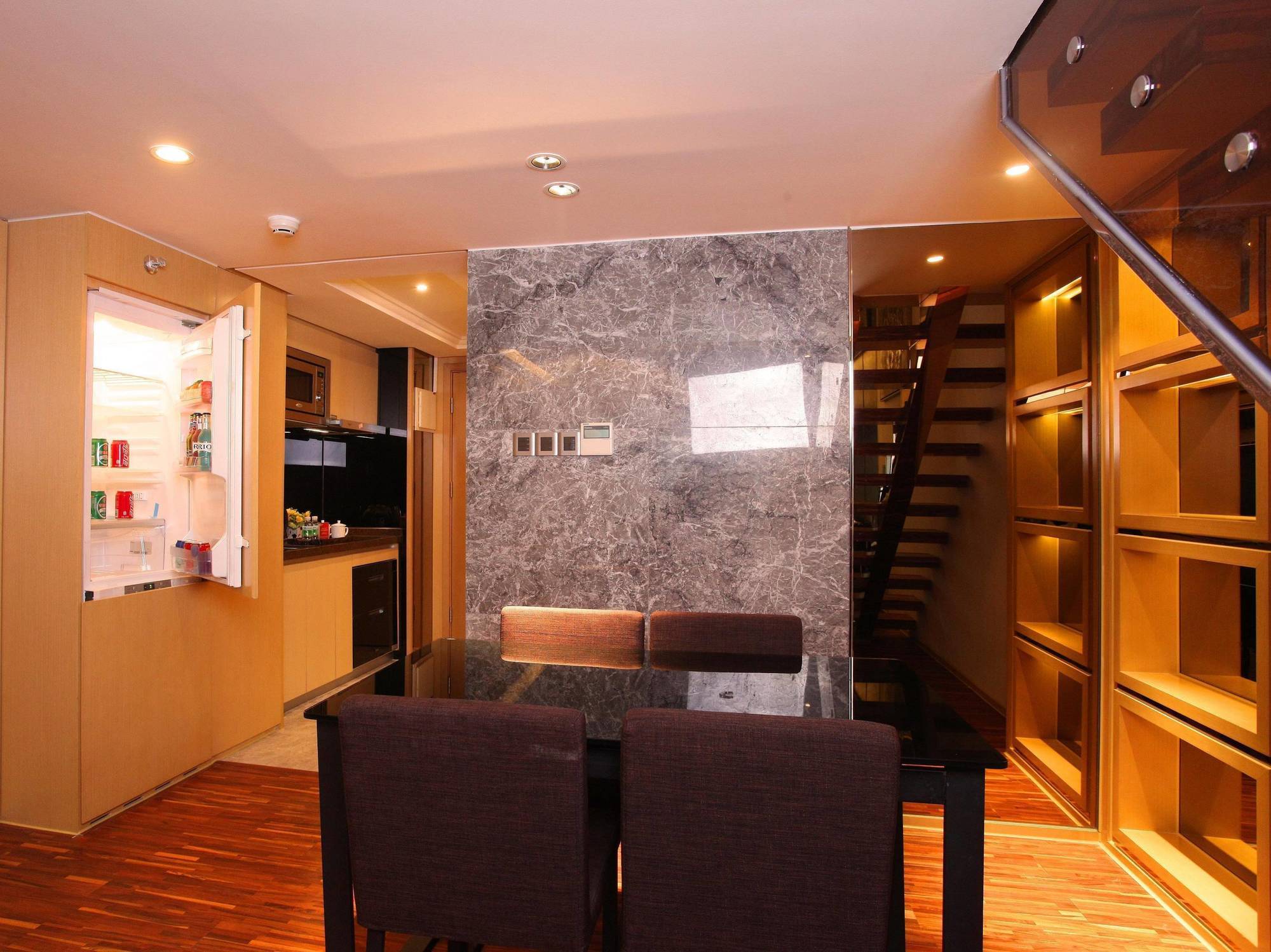 Heefun Apartment Hotel Guangzhou - Poly D Plaza Branch Esterno foto